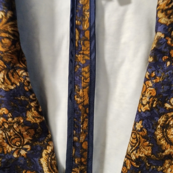 Blazer with front pockets and shoulder pads - Picture 4 of 7